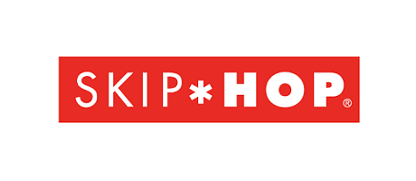 SkipHop Logo in Rot Weiß, Marke für farbenfrohe Badespielzeuge und interaktive Lernspielzeuge für Kinder
