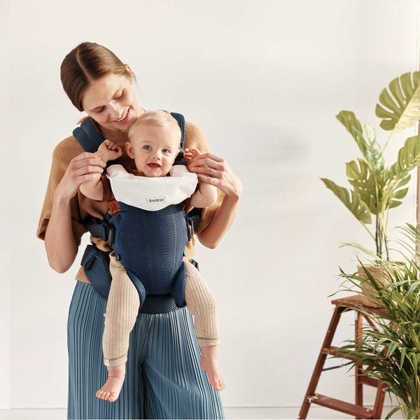 Lätzchen für Babytrage Harmony – weiß