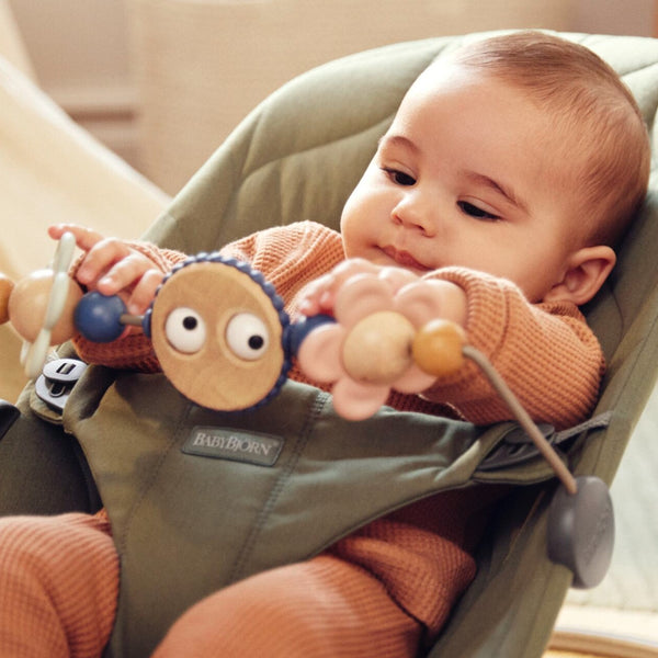 Babywippe BLISS WOVEN Petal Quilt – Dunkelgrün