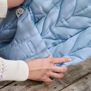 Babywippe BLISS WOVEN Petal Quilt – Blau
