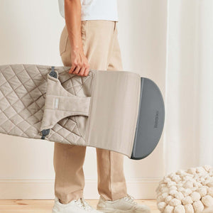 Babywippe BLISS WOVEN – Sandgrau