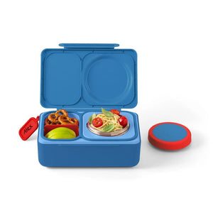 Lunchbox mit Thermosbehälter OmieBox Up – Cosmic Blue mit verschiedenen Lebensmitteln und abnehmbarem Deckel