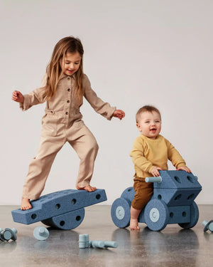 Kinder spielen mit Kreative Bausteine zur Förderung der Grobmotorik Dreamer Set – blau 25 in 1 von MODU