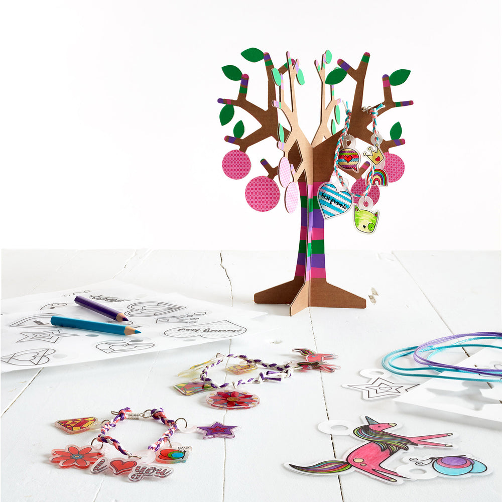 Set mit magischem Kunststoff – Schmuck