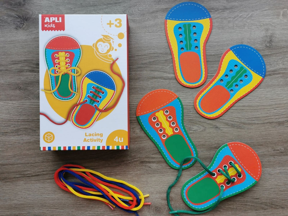 Set zum Erlernen des Schuhbindens