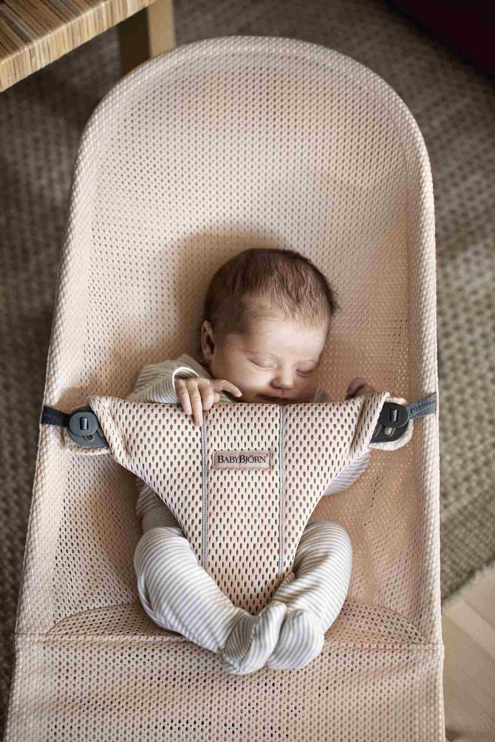 Babywippe BLISS MESH – Perlrosa