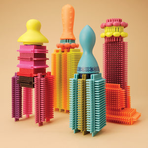 Stachelblöcke in einer Tasche – Bristle Block Stackadoos - Tublu.de