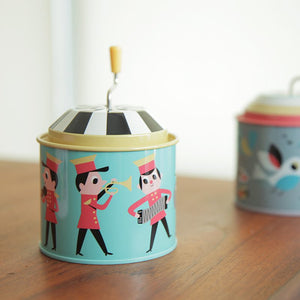 Drehorgel von Ingela P Arrhenius – Blau