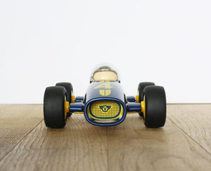 Rennwagen F1 Malibu – Lucas