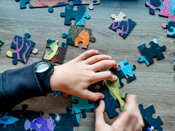 Im Dunkeln leuchtendes Puzzle – Ozean 5+