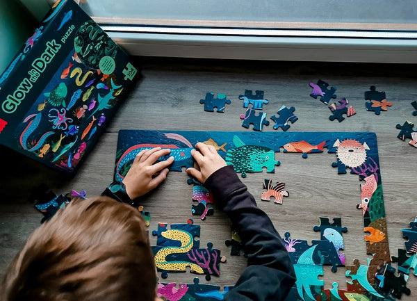 Im Dunkeln leuchtendes Puzzle – Ozean 5+