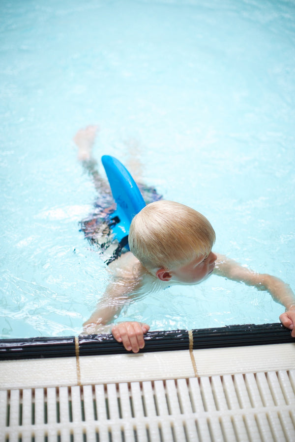 Haifischflossen-Schwimmgürtel für Kinder – Blau