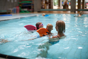 Haifischflossen-Schwimmgürtel für Kinder – Orange