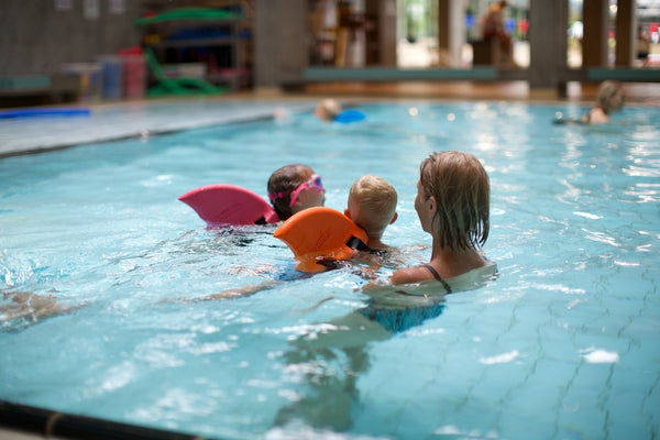 Haifischflossen-Schwimmgürtel für Kinder – Orange