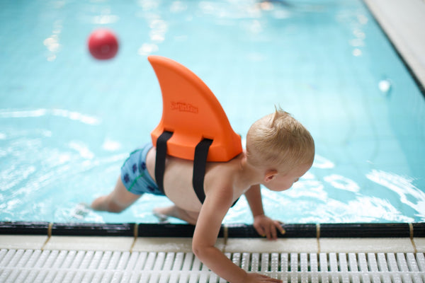 Haifischflossen-Schwimmgürtel für Kinder – Orange