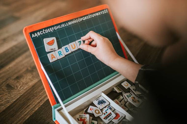 Magnetisches Puzzle Magnetibook – Polnisches Alphabet