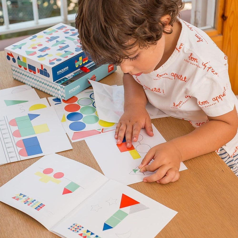 Set mit geometrischen Aufklebern – Fahrzeuge