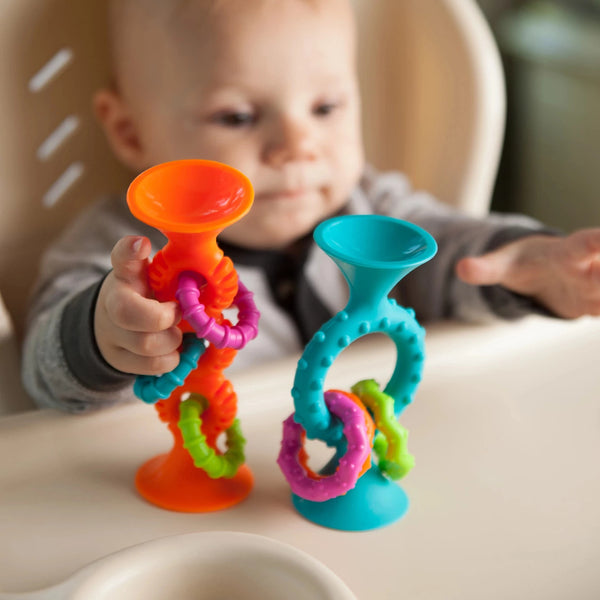 Rassel mit Saugnapf Pip Squigz Loops – Bobo Blue - Tublu.de