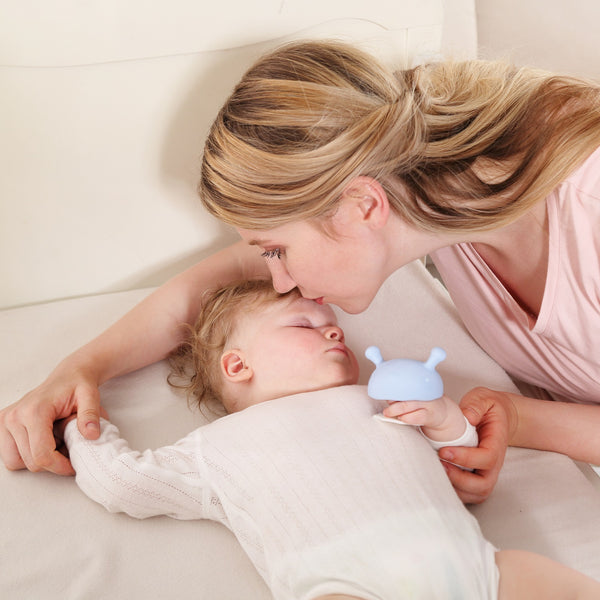 Gryzak Uspokajający Mombella - Mushroom Light Blue - Tublu.de