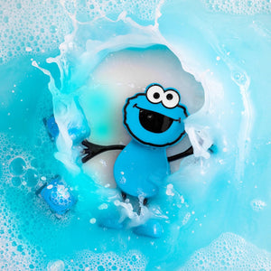 Badefigur Cookie Monster – Set mit zwei im Wasser leuchtenden Sensorikwürfeln