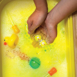 Sensorische Würfel, die im Wasser leuchten Großer Vogel – gelb/orange