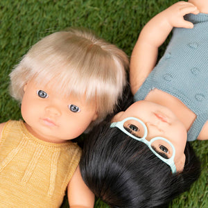 Puppe Mädchen Colourful Edition Doll – Asiatin mit Brille 38 cm