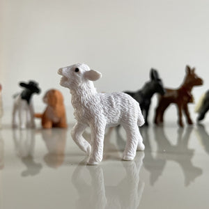 Figurenset in einer Tube TOOB - Kleine Tiere auf dem Land - Tublu.de