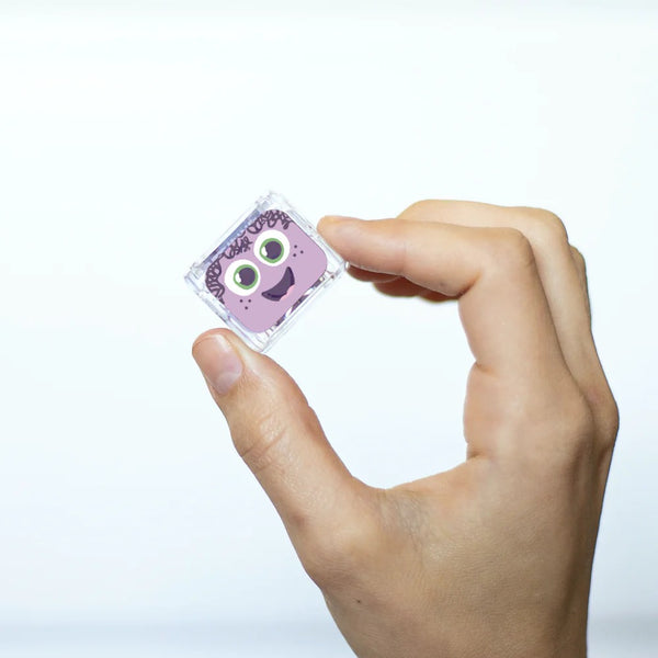 Sensorikwürfel, die im Wasser leuchten Lumi – violett