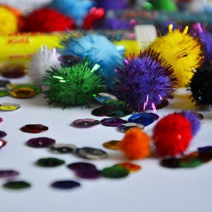 Set mit sensorischen Accessoires – Pompons, Pailletten, Glitzer
