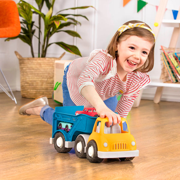 Abschleppwagen mit Wonder Wheels-Autos