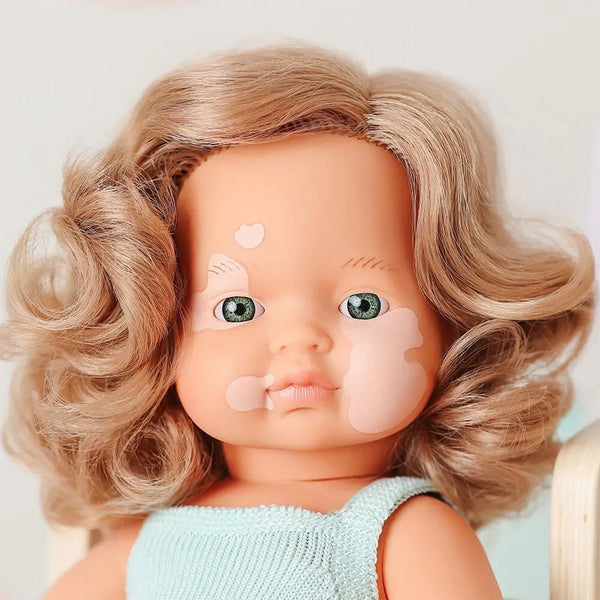 Puppe Mädchen Colourful Edition Doll – Europäerin dunkelblond mit Albinismus 38 cm