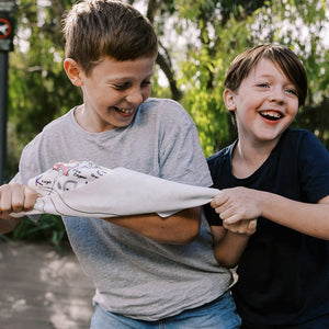 Mała mata silikonowa do wielokrotnego kolorowania HeyDoodle - Dinozaury - Tublu.de