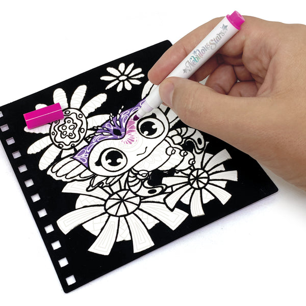 Set mit samtigen Malbüchern und Filzstiften – Orelia, Größe S