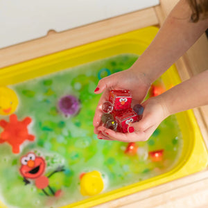 Im Wasser leuchtende Sensorikwürfel Elmo Sesamstraße – rot