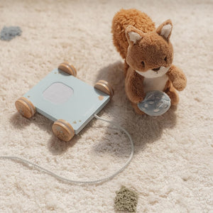Eichhörnchen mit Rollen zum Ziehen – Forest Friends