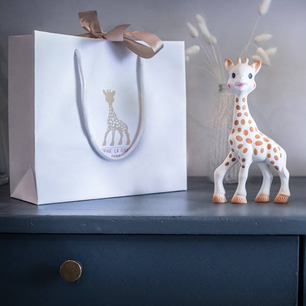 Geschenkset Sophie la girafe mit weicher Rassel