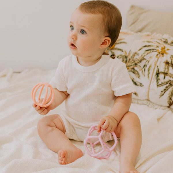 Sensorik-Set: Ball & Beißring 2-in-1 – Bubblegum & Peach