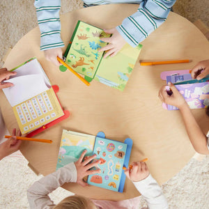 Ein Buch voller Rätsel, Labyrinthe und Spiele – Dinosaurier