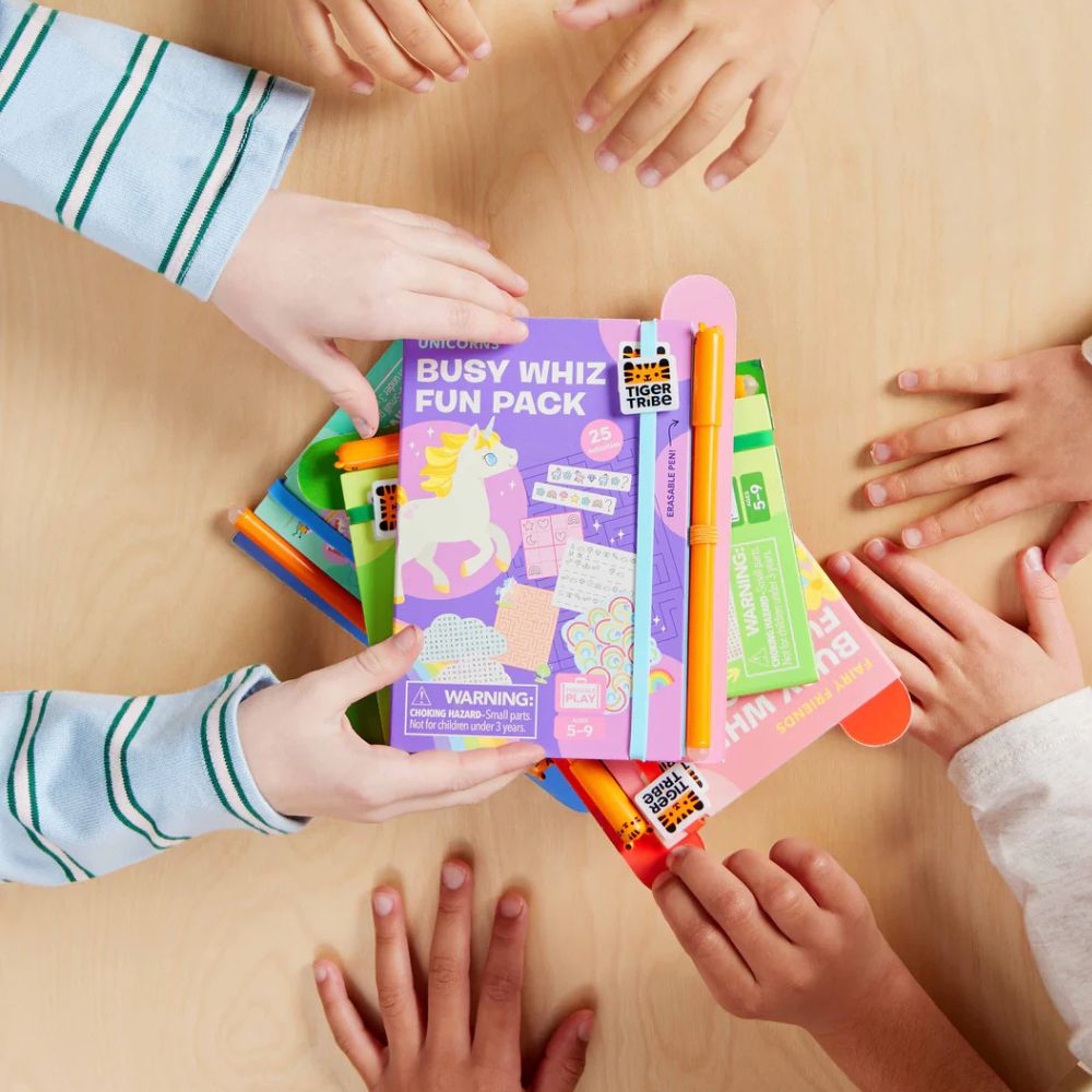 Ein Buch voller Rätsel, Labyrinthe und Spiele – Einhörner