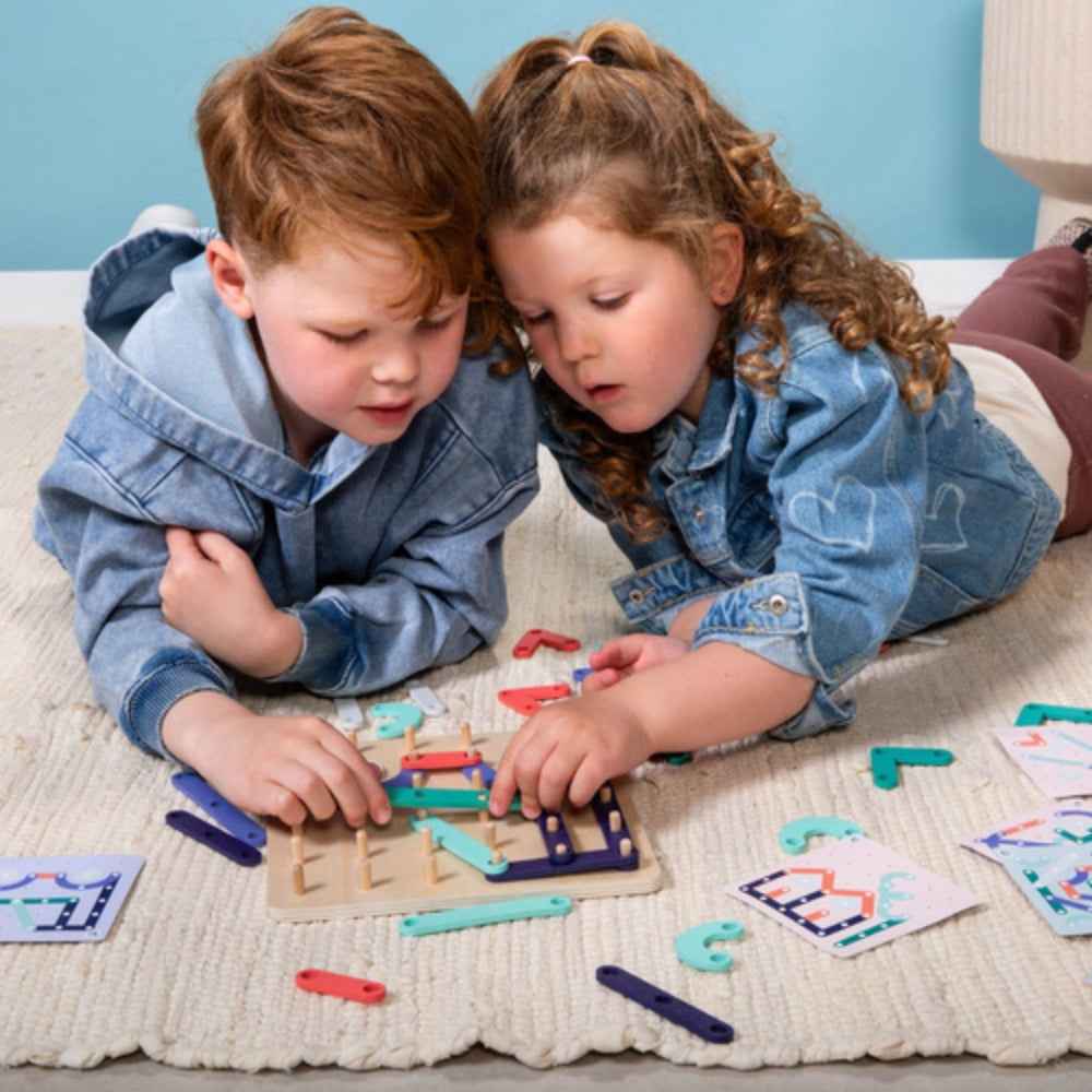 Drewniana tablica manipulacyjna z płytkami BS Toys - Geoplank