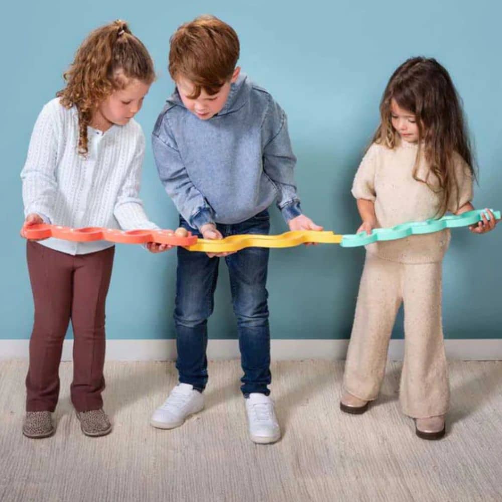 Teambildungsspiel – Pass & Play-Kugelbahn