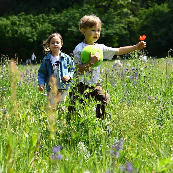 Leiser flauschiger Ball – Türkis
