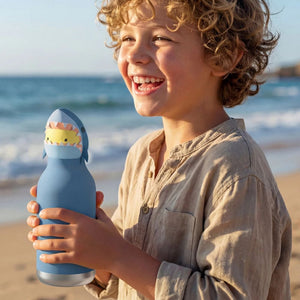 Thermosflasche mit Strohhalm von Bestie – Hai, 460 ml