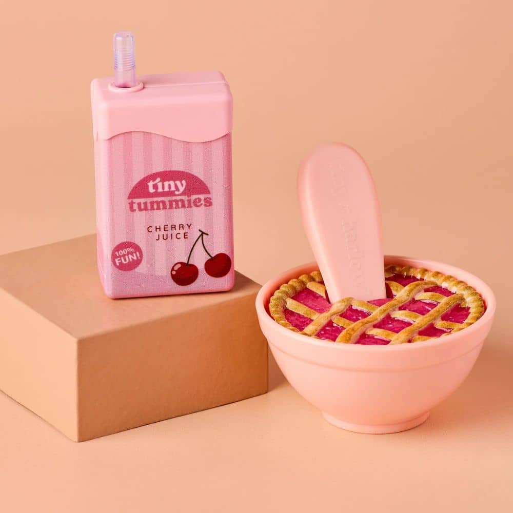 Tiny Harlow Puppenzubehör - Magisches Set Kirsch-Picknick mit Tarte und Saft - Produktbild