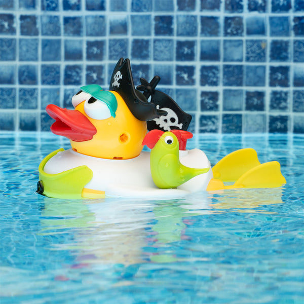 Schwimmende Badeente mit 13 Zubehörteilen - Piraten-Ente
