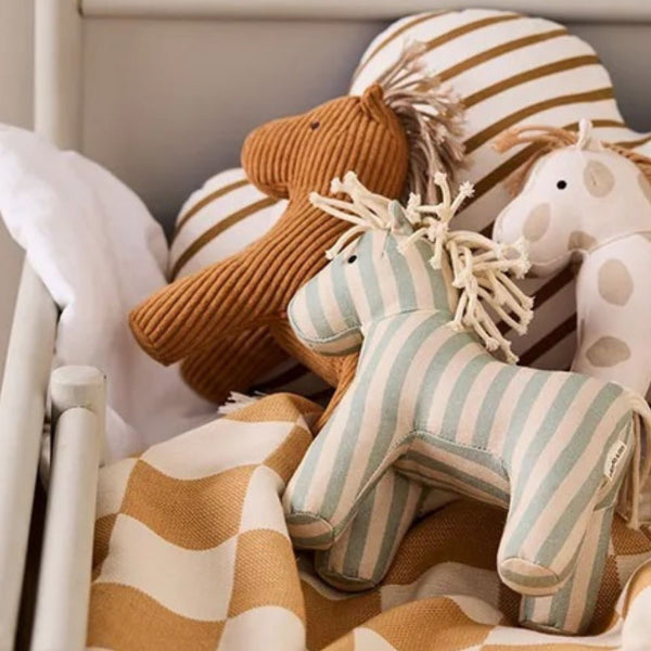 Kuscheltiere Pferd der Kollektion AIDEN von Kid's Concept im Kinderzimmer