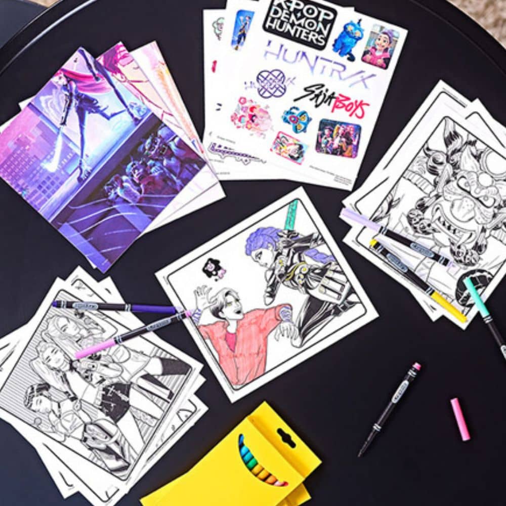 Kreativset Malbuch mit Filzstiften & Stickern, 60-tlg., K-Pop Demon Hunters