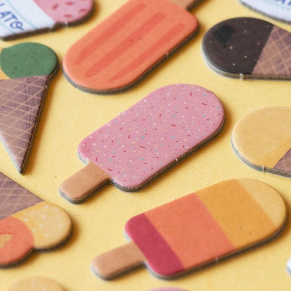Londji Gelato - bunte Eis-Plättchen auf gelbem Hintergrund