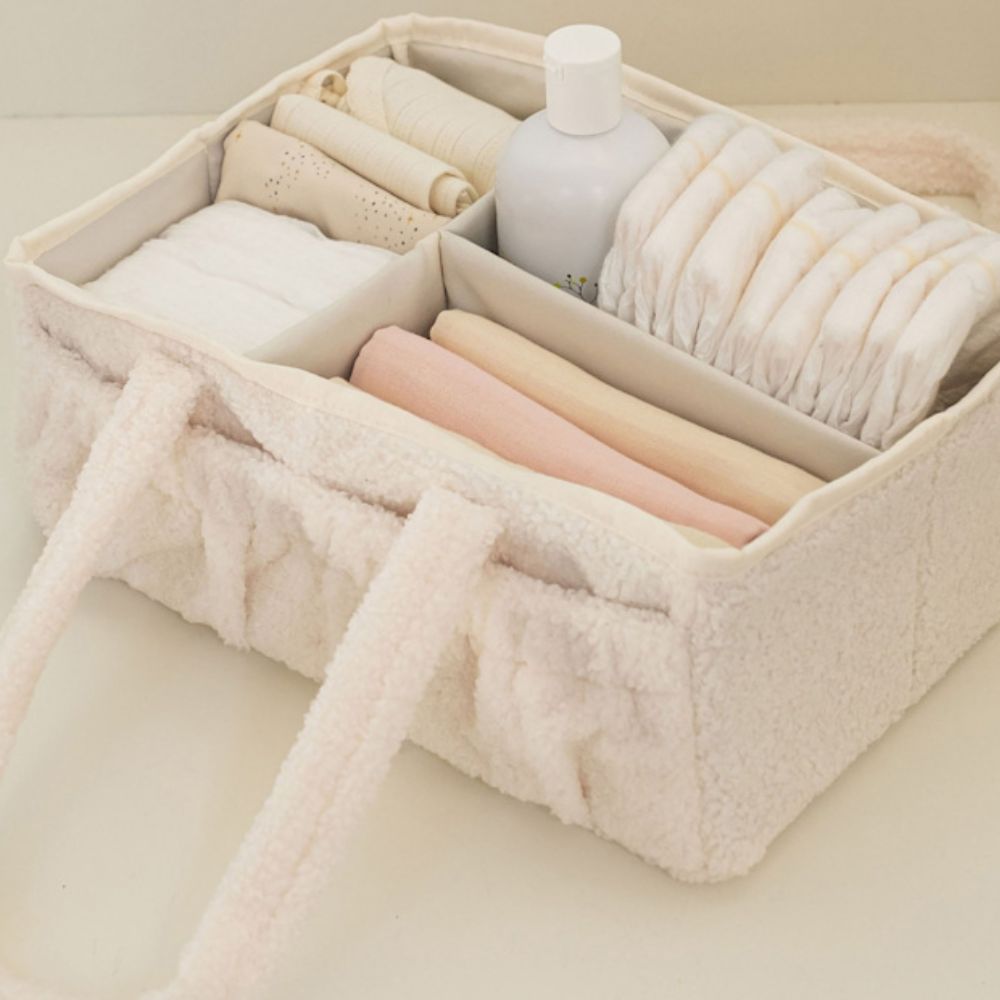 Weißer Wickelorganizer aus Teddy-Plüsch von That's Mine mit Henkeln