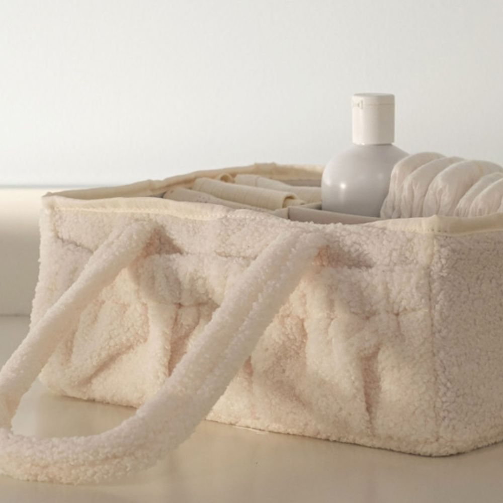 Weißer Wickelorganizer aus Teddy-Plüsch von That's Mine mit Henkeln